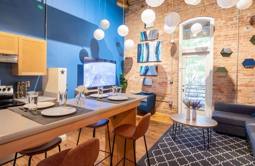 Downtown Apartment | 2 Bedroom Apartment with Large Patio, Hammocks