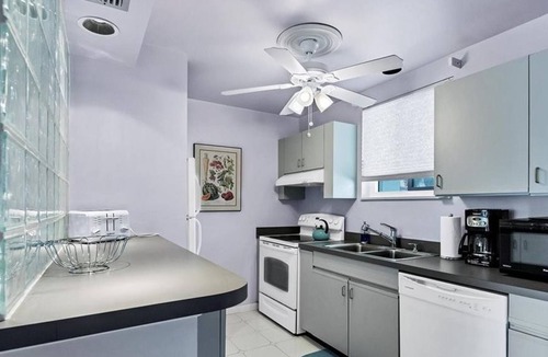 Saint Armands Key Condo | 2 Bedroom Condo 319824 by Houzlet