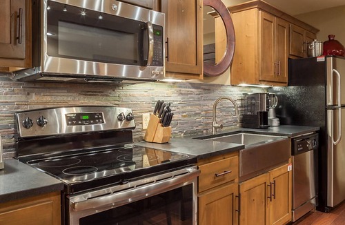 Big Cedars Condo | 2 Bedroom Condo, Sleeps 6 at Branson Paradise Point Resort!