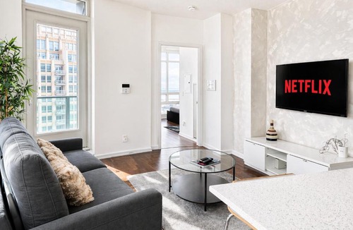 Fort York Apartment | 2 Bedroom Condo With City Views and Free Parking
