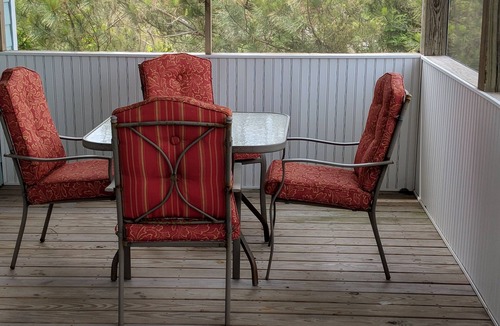 Cedar Island House | 2 Bedroom, second row beach cottage .