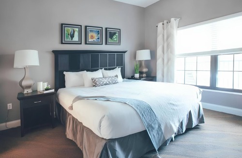 Orange Lake Hotel | 2 Cozy Units with Kitchen & Pool! Short Drive to SeaWorld Orlando and Universal!