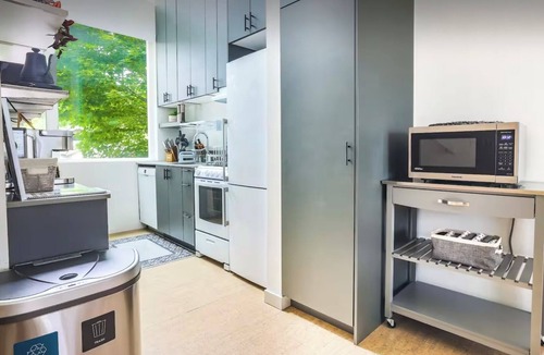 South Park House | 2 KING BDRM Modern & Spacious Townhouse Mins to DT Seattle & Airport
