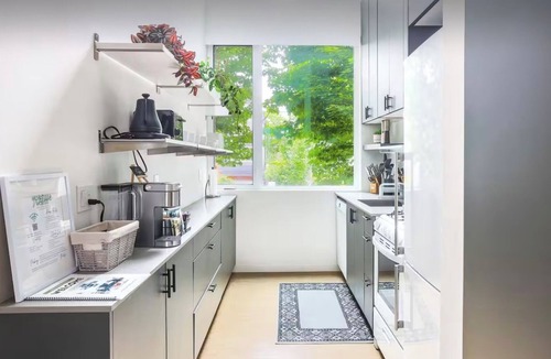 South Park House | 2 KING BDRM Modern & Spacious Townhouse Mins to DT Seattle & Airport
