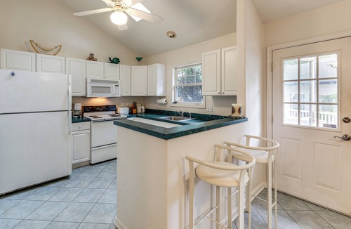 Ocean View Cottage | 2 Mi to Bethany Beach! Family Getaway w/Deck