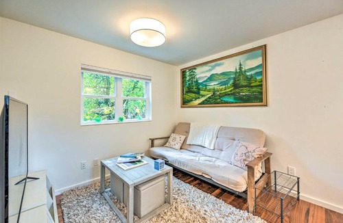 Minor Apartment | 2 Mi to Capitol Hill, Walk to SU! Quaint Retreat