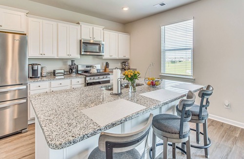 Carolina Forest House | 2 Mi to Golf: Myrtle Beach Home w/Pool Access!