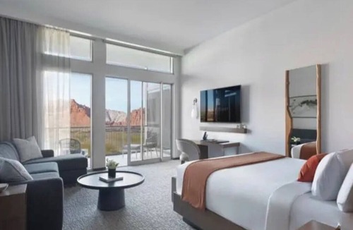 Ivins Hotel | 2 Modern Rooms w/Easy Pool Access & Perfect to Explore Trails & Local Activity