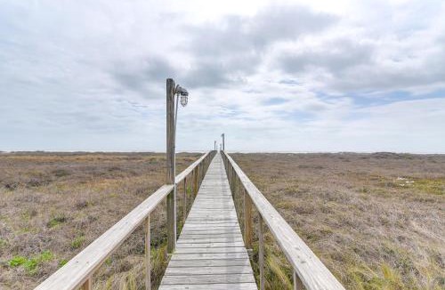 Freeport House | 2 Oceanfront Homes w/Surfside Beach Access!