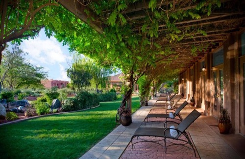 Ivins Villa | 2 Spacious Suites in a Calm & Stylish Retreat Perfect for Family Relaxation