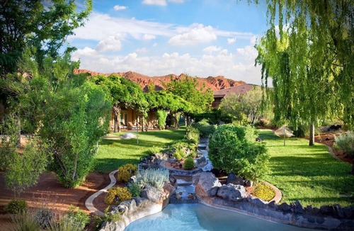 Ivins Villa | 2 Spacious Suites in a Calm & Stylish Retreat Perfect for Family Relaxation