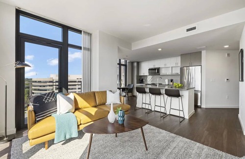Bluemont Hotel | 2 Units | Ballston Haven |Rooftop View & Kitchen | Near US Marine Corps Memorial
