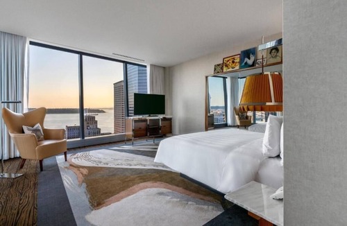 Downtown Seattle Hotel | 2 Upscale Stay In King Suites & Spa Access