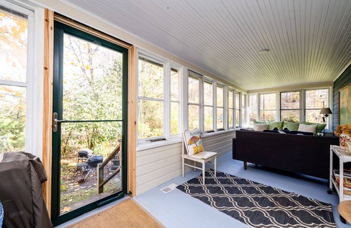 Lakeside Cottage | (2025 Open/4 Nt Min!) Lakeside Home Steps to 800 Feet Of Private Beach!