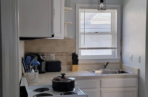 Rehoboth Beach Cottage | 25b Olive Ave.- North Rehoboth Cottage with prime ocean-block location