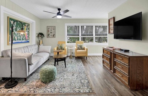 Safety Harbor Apartment | 2bd1b Apart DT Safety Harbor, FREE Wifi