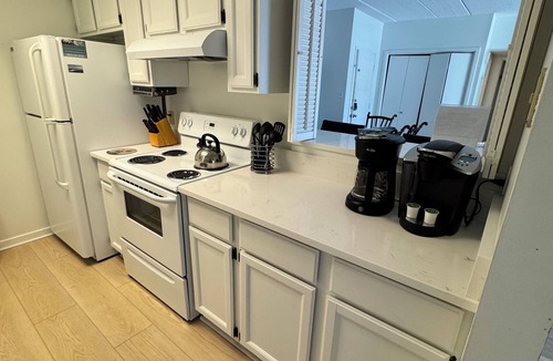 Hilton Head Island Villa | 2BR 2BA New King Mattress, Walk-In Shower, Pool, Balcony, Tennis, Pickleball