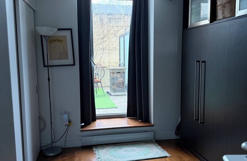 Montreal Condo | 2BR Condo in castle next to Jarry park & Marché Jean-Talon, gym, sauna, rooftop