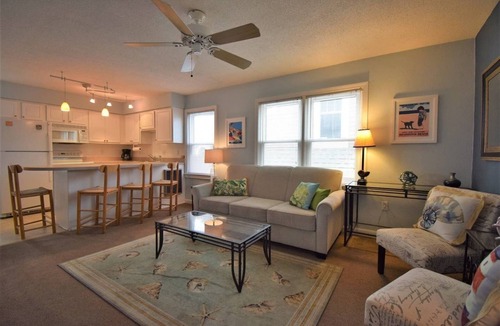 The Pines Condo | 2BR Condo in Heart of Downtown - Walk to Beach & Shopping