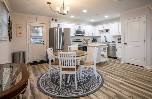 Durham House | 2BR Durham/West End House with Spare Room