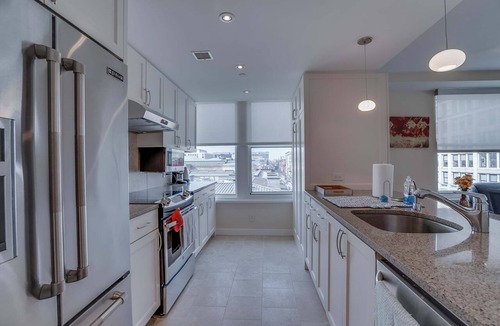 Chinatown Apartment | 2BR Furnished Apt. near Washington Monument
