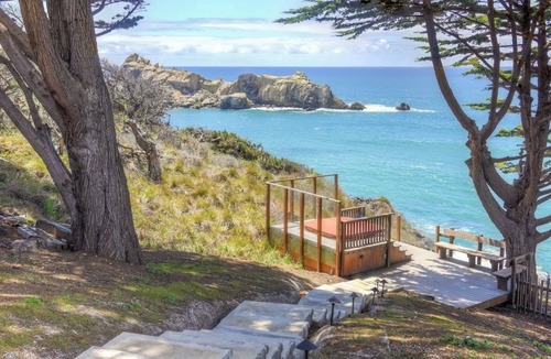 Gualala House | 2BR with Loft | Spectacular Oceanview & Hot Tub