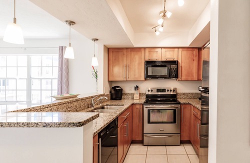 Siesta Key Condo | 2nd story end unit with no one above offers light and calm and all the comfort you can hope for !