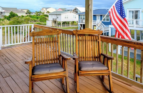Holden Beach Cottage | 3-bedroom cottage in Holden Beach steps away from the Public Beach Access