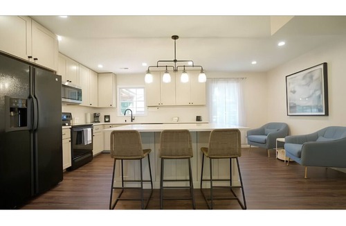 Cary House | 3-bedroom house in Cary, just minutes to downtown! with cool AC and comfort