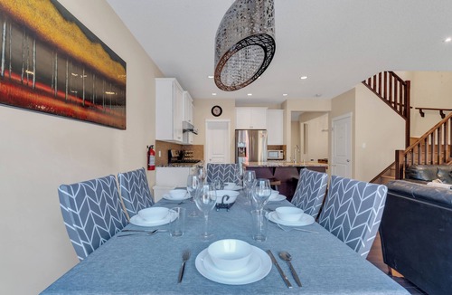 Panorama Hills House | 3-Bedroom Retreat Close to the Mountains & Airport