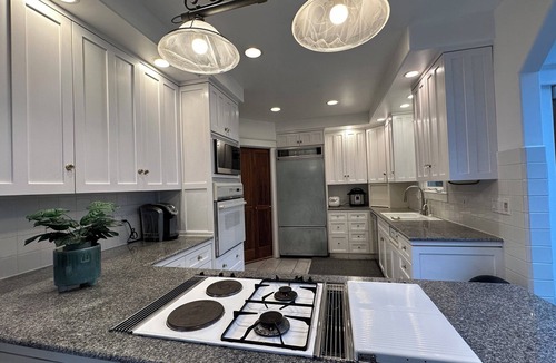 Lake Forest Park House | 3 BR Beautiful Lake View Home