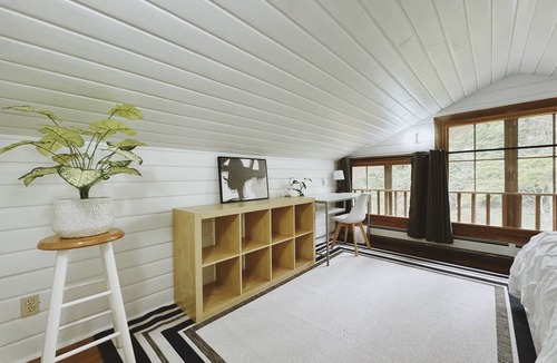 Lake Forest Park House | 3 BR Beautiful Lake View Home