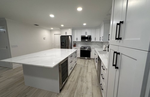 Delray Beach House | 3 BR Pet-friendly House with Pool near Golf Course, downtown & beaches.