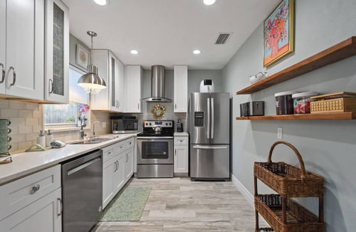Indian Beach Sapphire Shores House | 3 BR Retreat in Historic Sarasota w/private pool