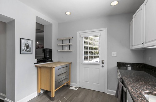 Northeast Bed & Breakfast | 3 DC Homes | Host Up to 30 Guests