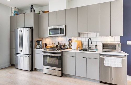 Park View Condo | 3 Mi to National Mall: Artsy DC Condo Near Metro!