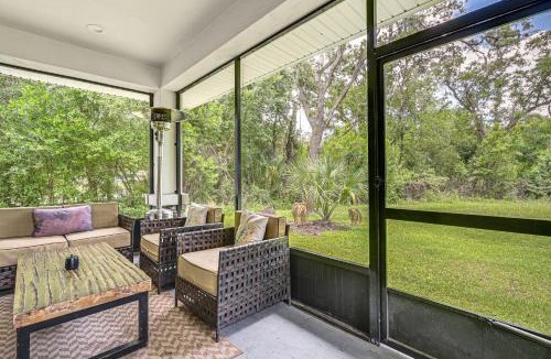 Bearss Plaza House | 3 Mi to USF: Dog-Friendly Home w/Large Yard