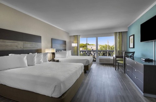 Myrtle Beach Resort | 3 Rooms l Sea Horizon Hideout with Relaxed Coastal Living