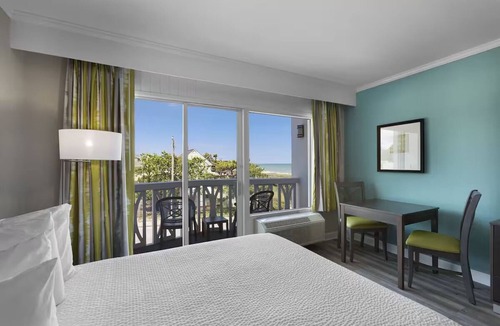Myrtle Beach Resort | 3 Rooms l Sea Horizon Hideout with Relaxed Coastal Living
