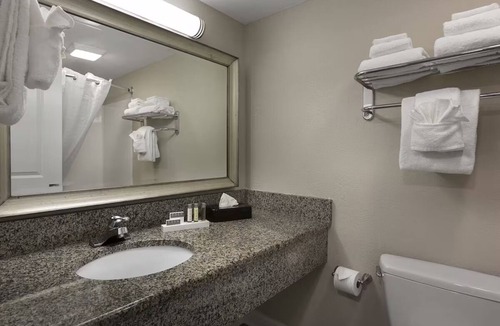 Myrtle Beach Resort | 3 Rooms l Sea Horizon Hideout with Relaxed Coastal Living