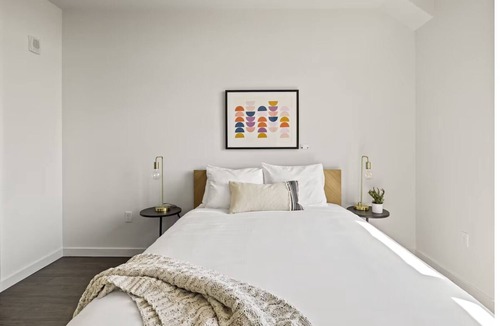 Bluemont Hotel | 3 Units | Family Stay in Ballston | Stylish Apartments | Dining & Cafés Nearby