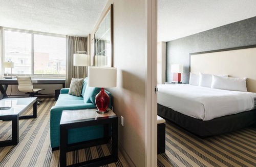 West End Apartment | 3 Units Family Stay in Downtown DC | Full Kitchen | Near Monuments & Museums