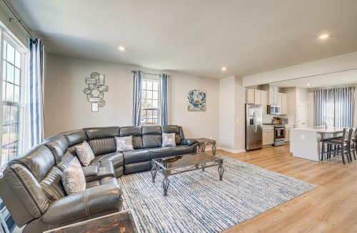 Dale City House | 30 Mi to Downtown DC: Charming Dale City Townhome!