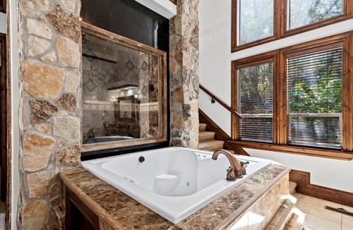 Olympus Cove House | *30 night min* Luxury Mansion * Hot Tub * Views * Theater * Game Room