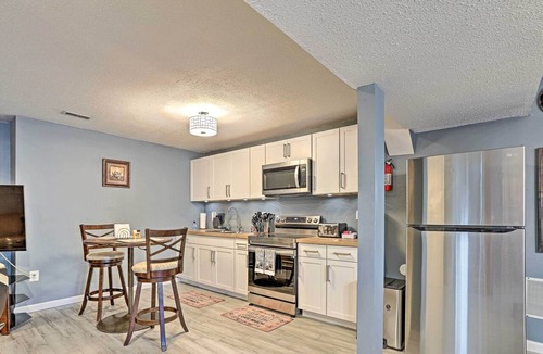 Dale City Apartment | 32 Mi to DC: Lower-Level Woodbridge Apt w/Patio!