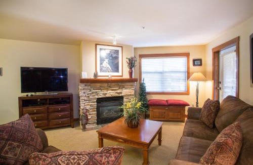Snowbird Apartment | 3306 - One Bedroom Den Deluxe Powderhorn Lodge condo