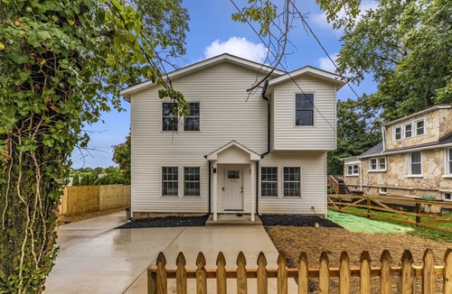 Lansdowne House | 332 judysplaces in Lansdowne, 5BR, 3BA, Brand new construction SFH