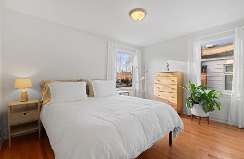 Loyal Heights House | 3BR 2BA Ballard Blue, Seattle