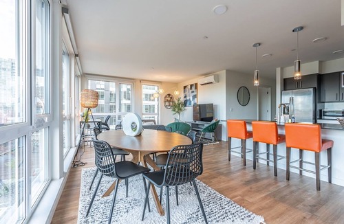 West Bellevue Apartment | 3BR | Gym, Balcony | Bellevue | Sophari Parkside H