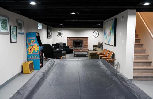 Groveport House | 3BR Retreat near BrewDog, games, and lots of space